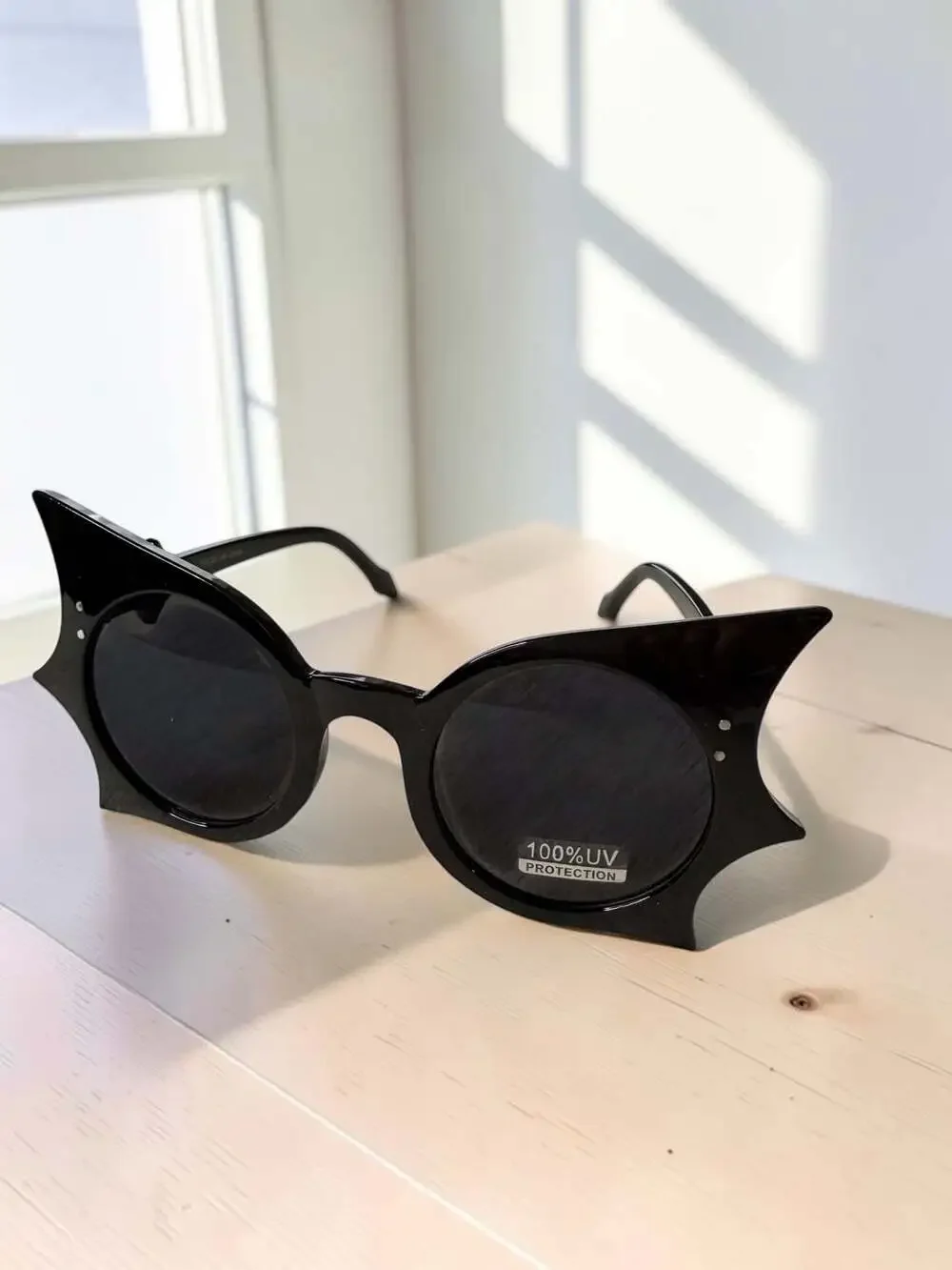 Gothic Style Bat Wing Sunglasses in Black